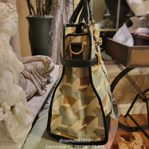 L.A.M.B. by Gwen SBelmond Geometric Tote Shoulder Bag Crossbody Luxury #534 - Picture 12 of 15